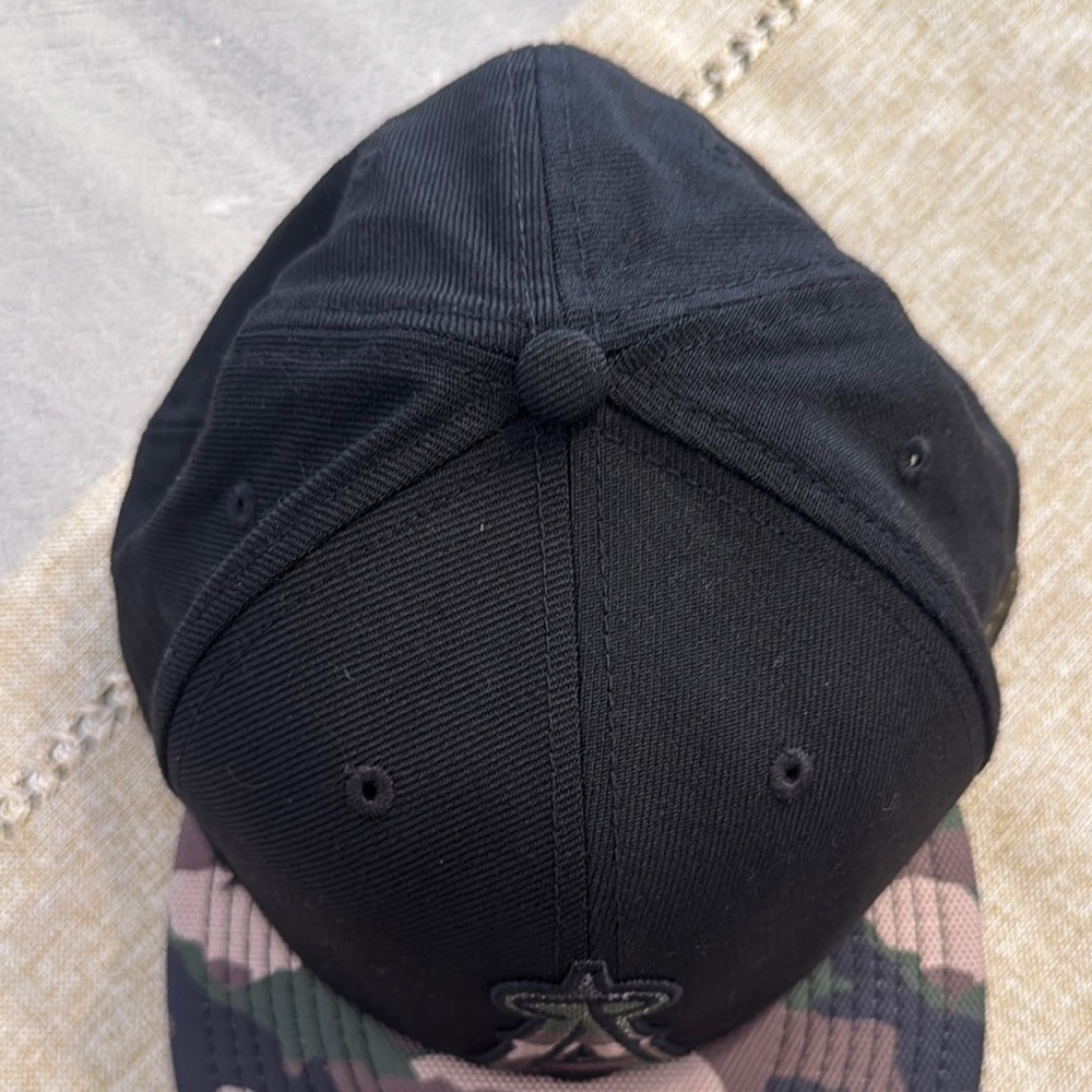 New Era Black Camouflage Angels Hat - Picture 3 of 7